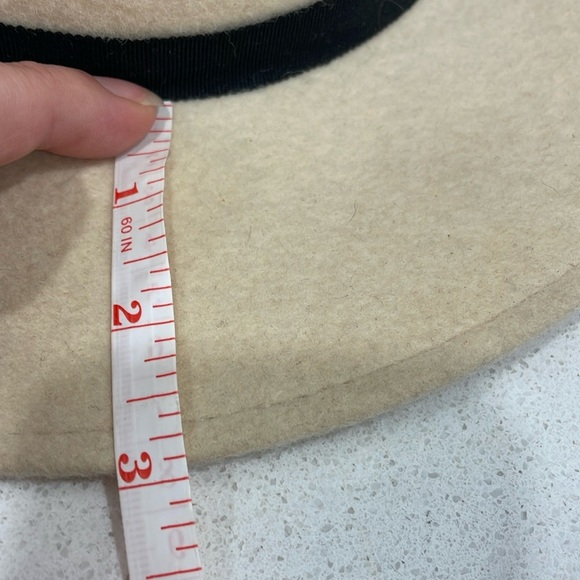 Vintage Cream Hat - Picture 11 of 12